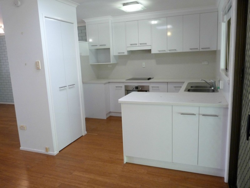 2/44 Sayre Crescent, Boyne Island QLD 4680