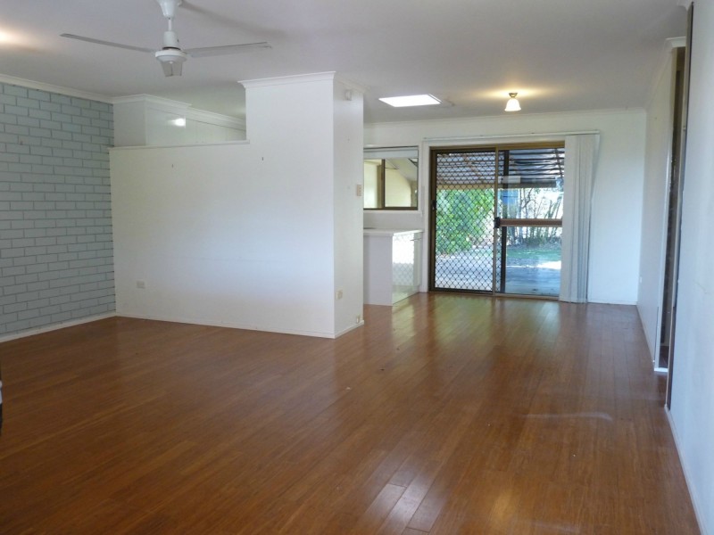 2/44 Sayre Crescent, Boyne Island QLD 4680