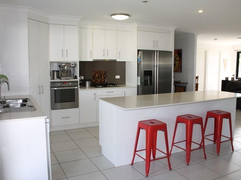 8 Hoddinott Close, Tannum Sands QLD 4680