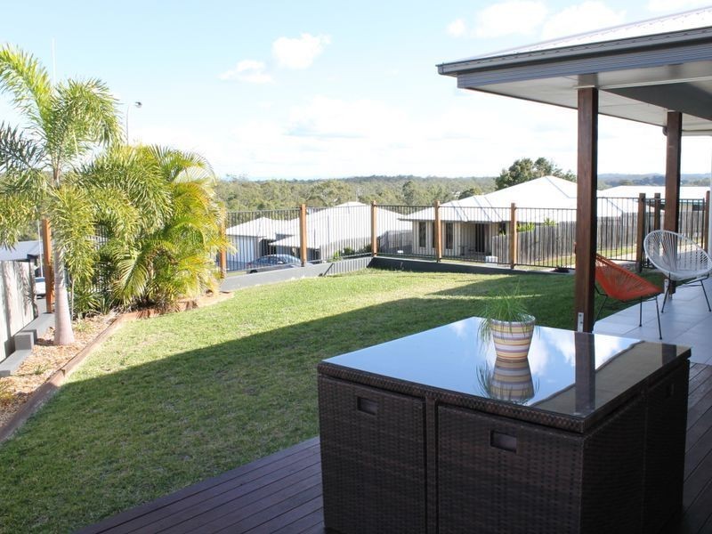 8 Hoddinott Close, Tannum Sands QLD 4680