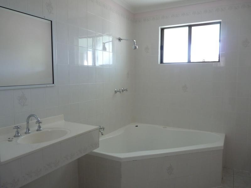 7 Kilman Court, Boyne Island QLD 4680