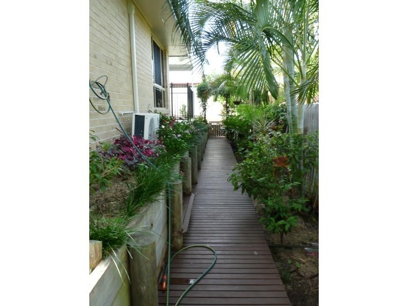4 Douglas Street, Tannum Sands QLD 4680