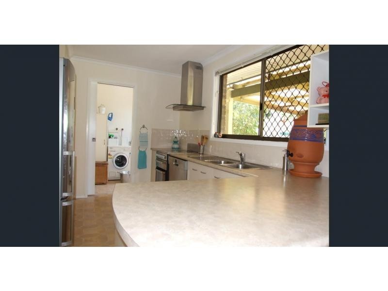 4 Hayes Avenue, Boyne Island QLD 4680