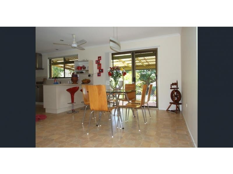 4 Hayes Avenue, Boyne Island QLD 4680