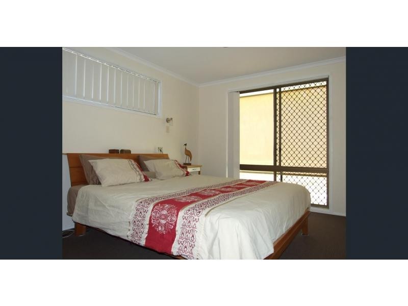 4 Hayes Avenue, Boyne Island QLD 4680