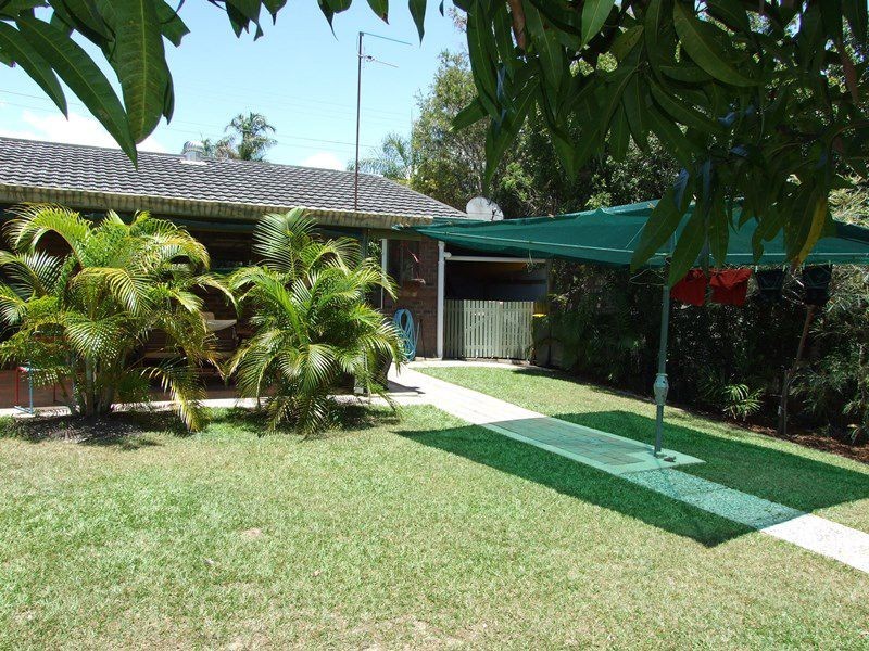 4 Hayes Avenue, Boyne Island QLD 4680