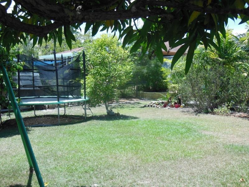 4 Hayes Avenue, Boyne Island QLD 4680