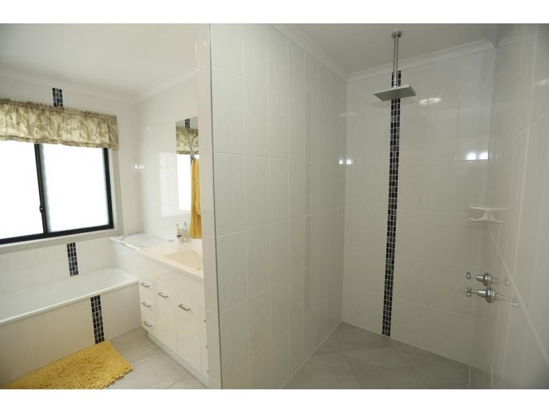 16 Karumba Court, Tannum Sands QLD 4680