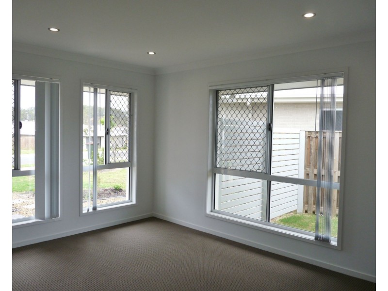 45 Clover Crescent, Boyne Island QLD 4680