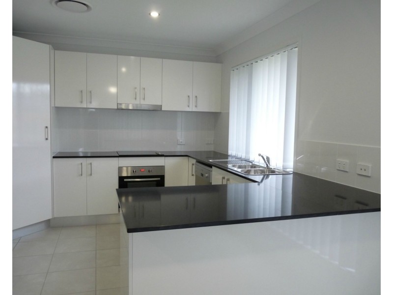 45 Clover Crescent, Boyne Island QLD 4680