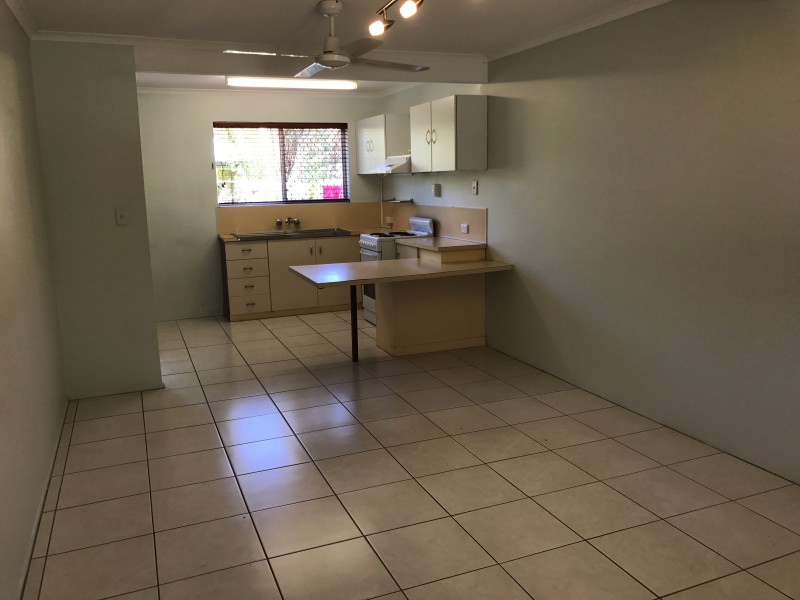 2/4 Lamington Drive, South Gladstone QLD 4680
