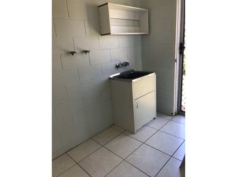 2/4 Lamington Drive, South Gladstone QLD 4680