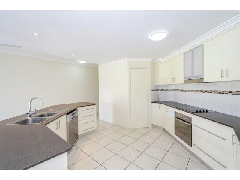 11 Tuckerbox Court, Glen Eden QLD 4680