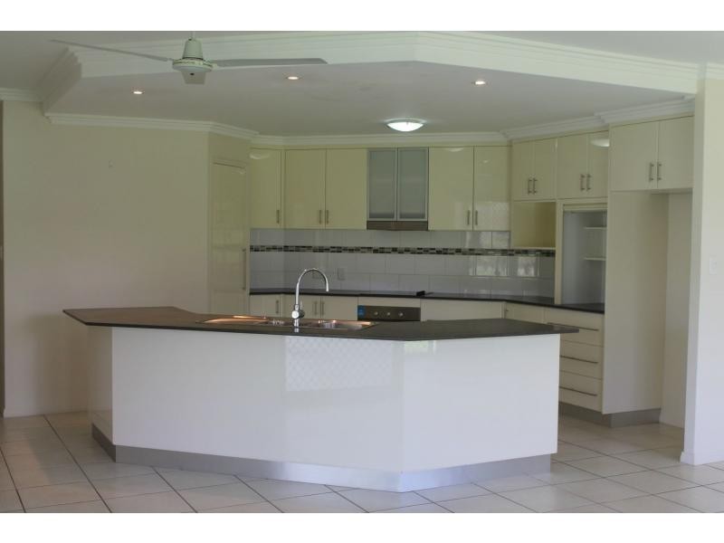 11 Tuckerbox Court, Glen Eden QLD 4680