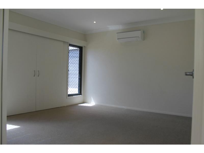 11 Tuckerbox Court, Glen Eden QLD 4680