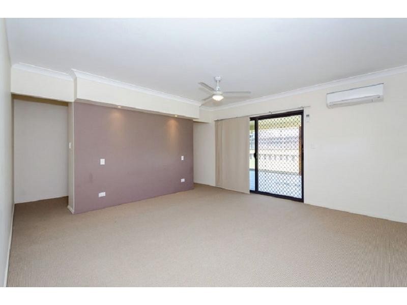 11 Tuckerbox Court, Glen Eden QLD 4680