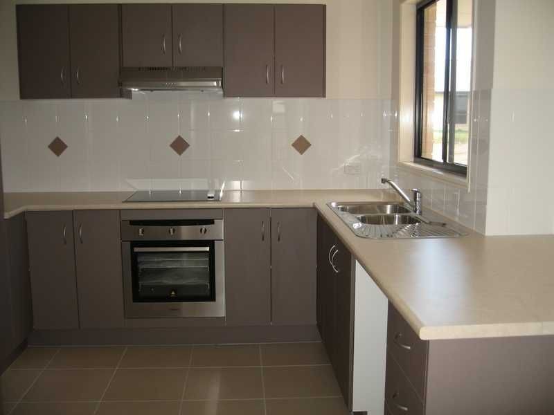 14 Jeana Close, Boyne Island QLD 4680