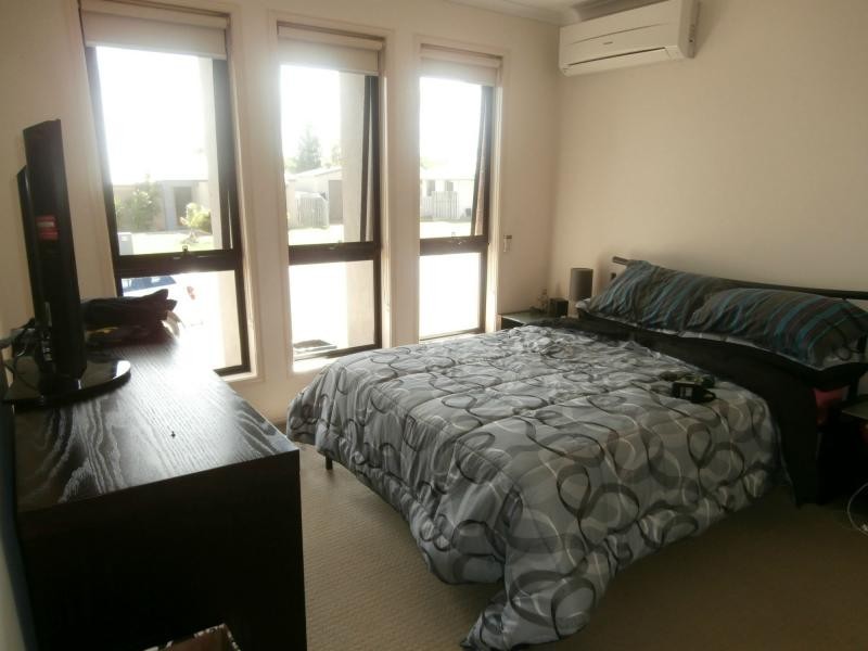 14 Jeana Close, Boyne Island QLD 4680