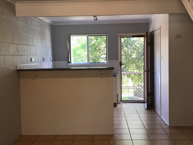 3/4 Elizabeth Street, Tannum Sands QLD 4680