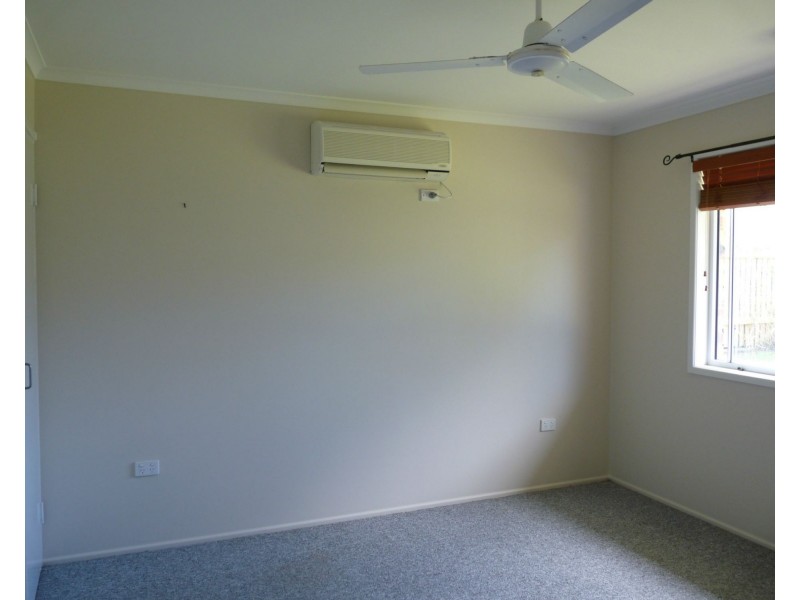 11 Werite Court, Boyne Island QLD 4680