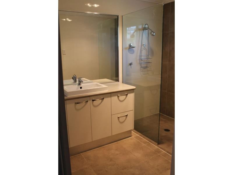 10 Polmaise Street, Boyne Island QLD 4680