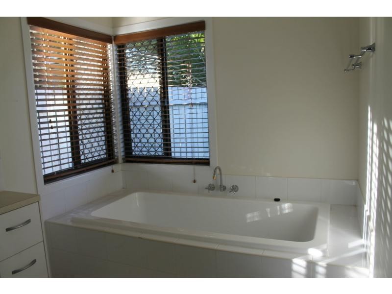 13 Blackwell Street, Tannum Sands QLD 4680