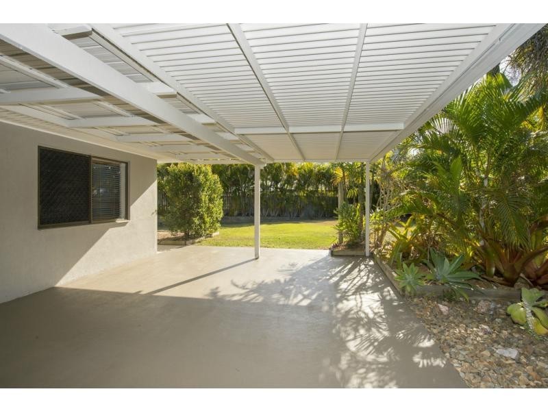 11 Andrew Court, Boyne Island QLD 4680