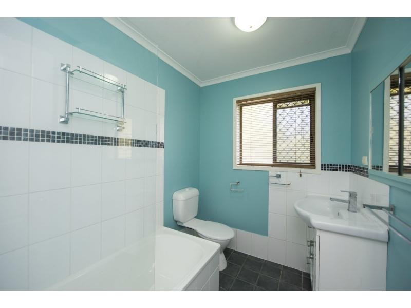 11 Andrew Court, Boyne Island QLD 4680