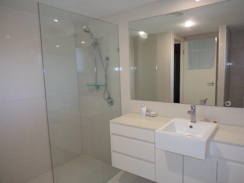 11/2 The Promenade, Boyne Island QLD 4680