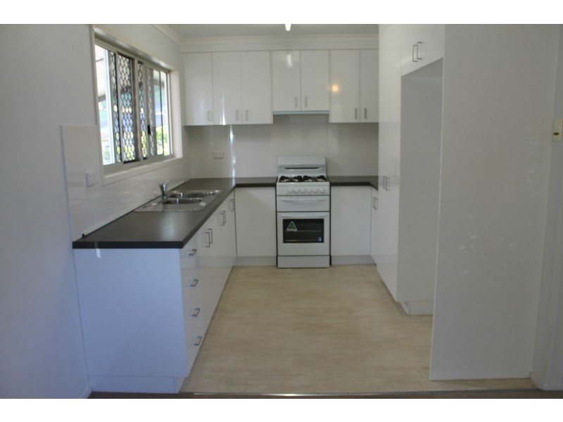 4 Chauvel Court, Boyne Island QLD 4680