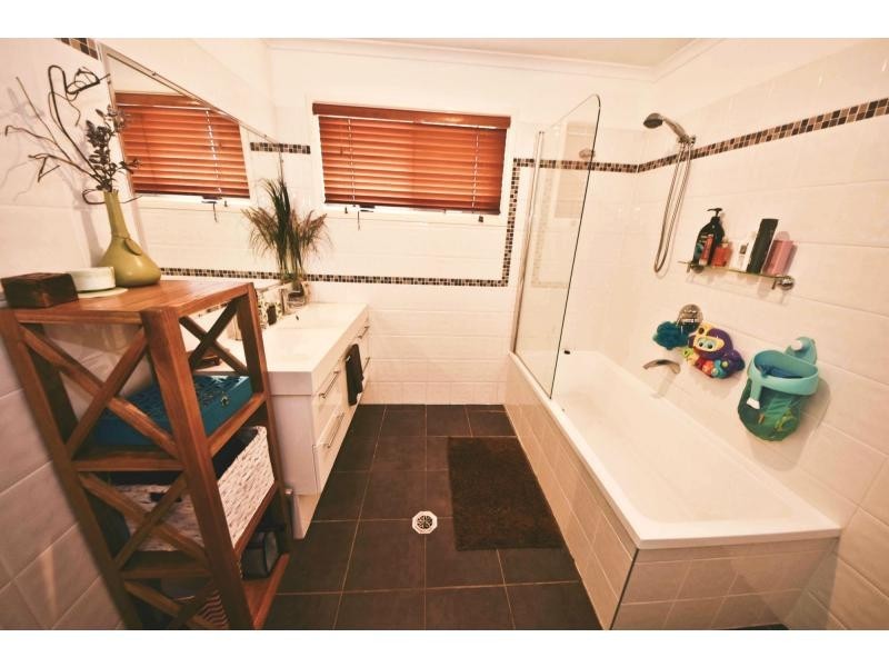 14 Lomandra Street, Boyne Island QLD 4680