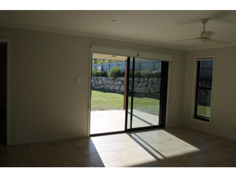 75 Daintree Avenue, New Auckland QLD 4680