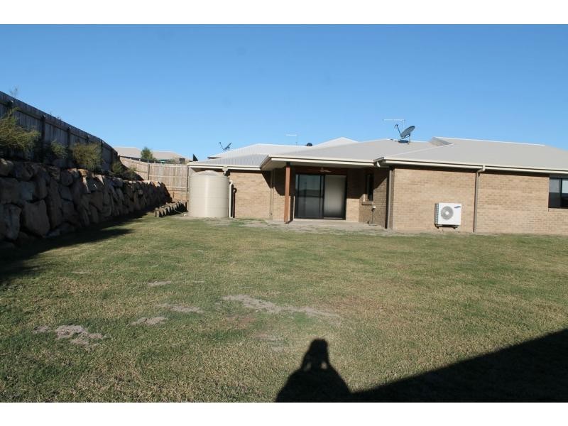 75 Daintree Avenue, New Auckland QLD 4680