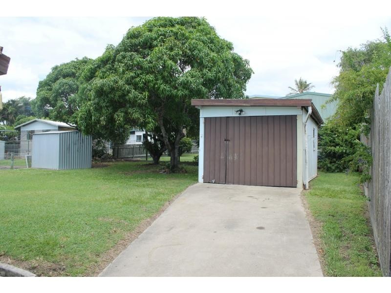 23 Katandra Street, Boyne Island QLD 4680