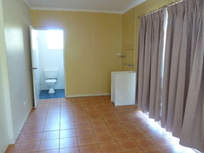 9 Margaret Street, South Gladstone QLD 4680