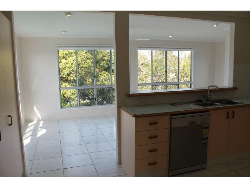 10 Polmaise Street, Boyne Island QLD 4680