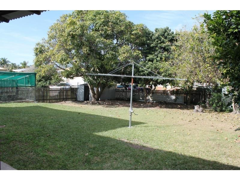 10 Polmaise Street, Boyne Island QLD 4680