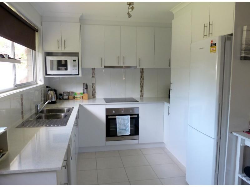 10 Swains Court, Boyne Island QLD 4680