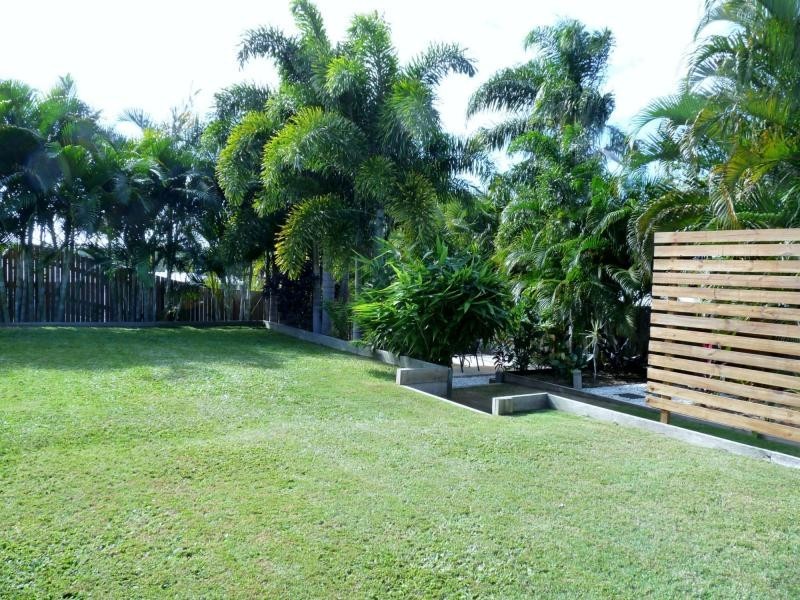10 Swains Court, Boyne Island QLD 4680