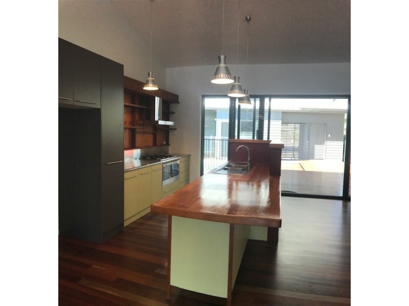 37 Langdon Street, Tannum Sands QLD 4680