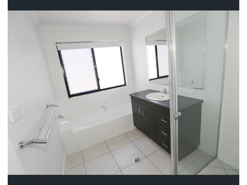 11/29-31 Ann Street, South Gladstone QLD 4680