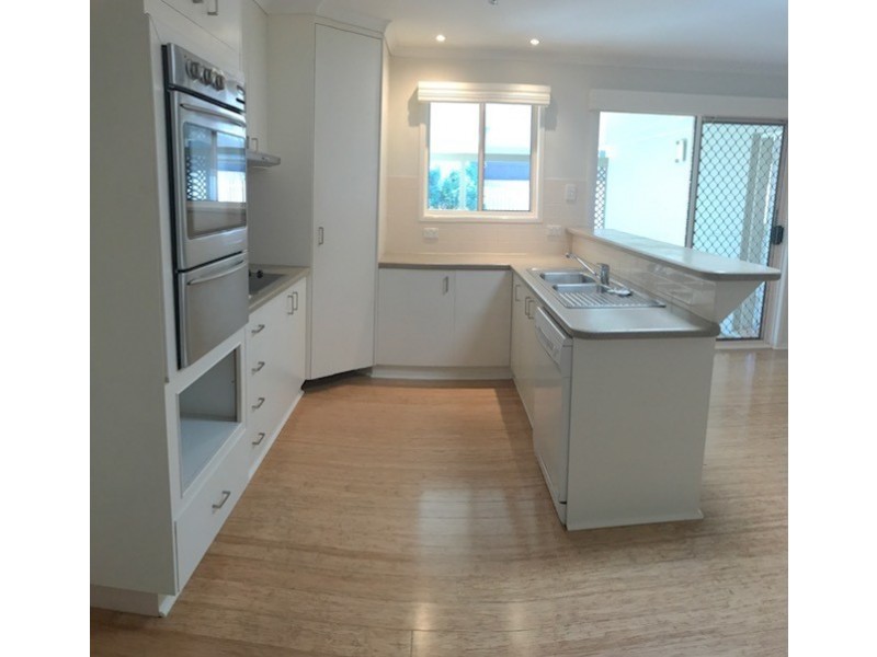 49 Cremorne Dr, Tannum Sands QLD 4680