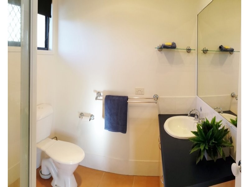 20 Llewellyn Cl, Clinton QLD 4680