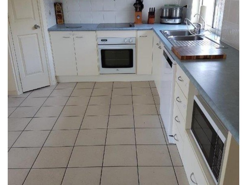 4 Gregory Street, Tannum Sands QLD 4680