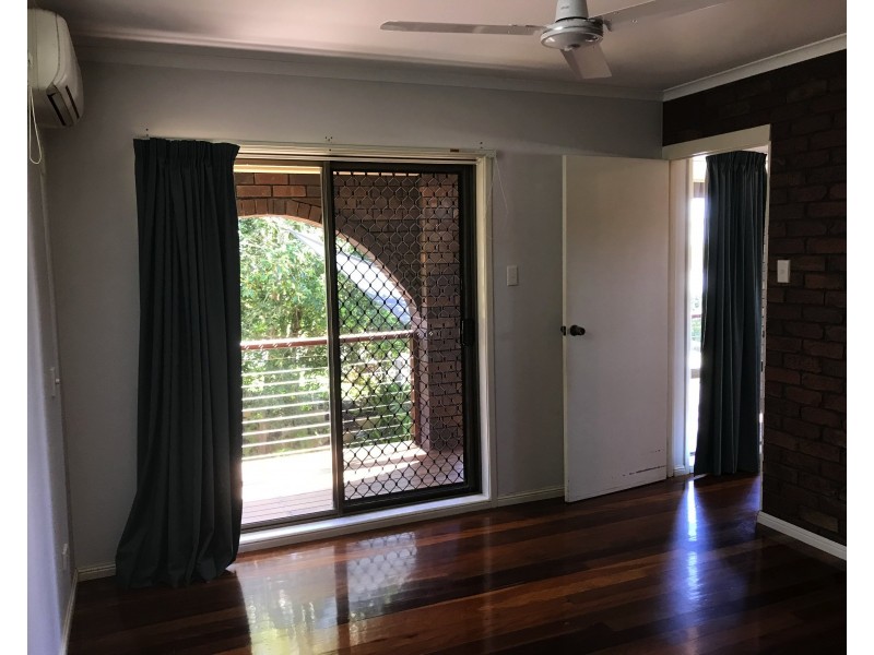 15 Sayre Crescent, Boyne Island QLD 4680