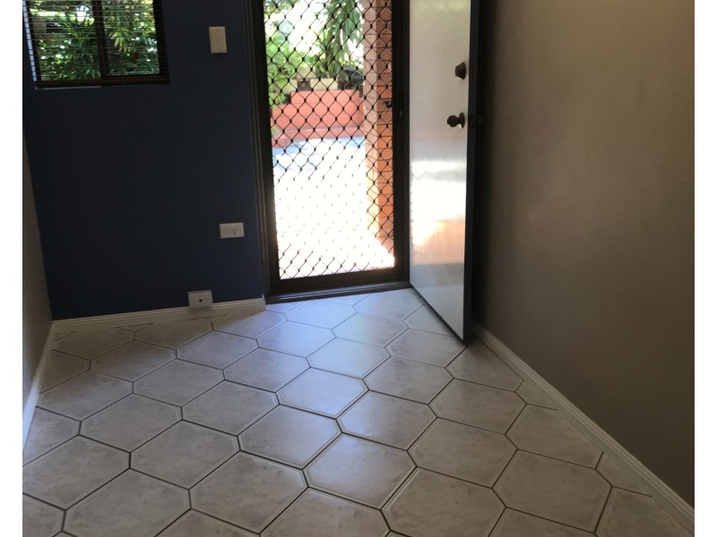 15 Sayre Crescent, Boyne Island QLD 4680