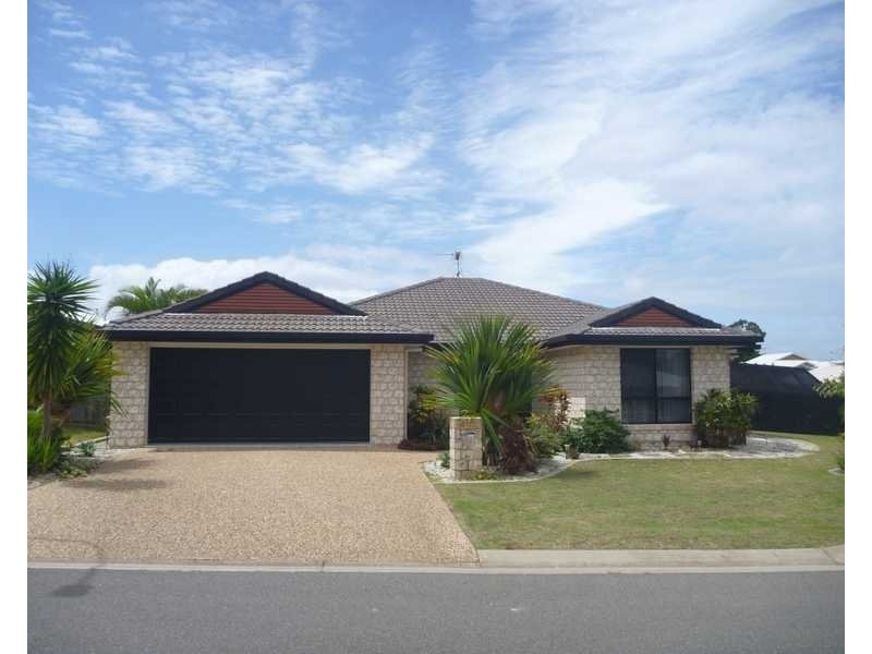 4 Jeana Close, Boyne Island QLD 4680