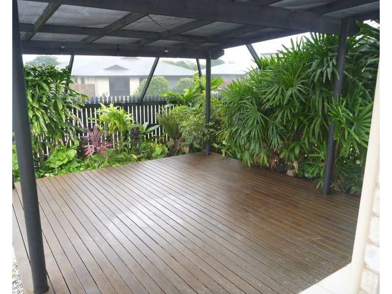 4 Jeana Close, Boyne Island QLD 4680