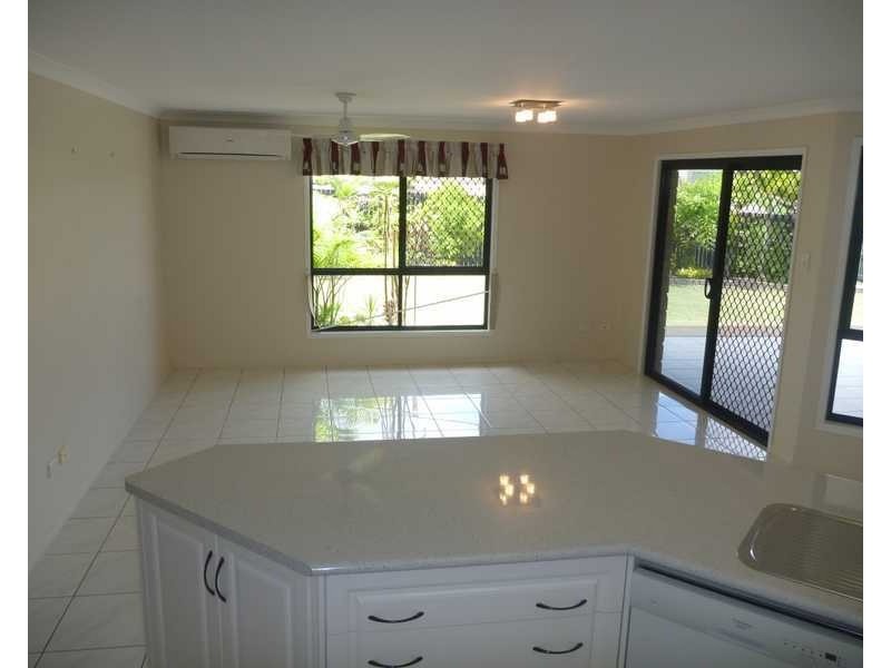 4 Jeana Close, Boyne Island QLD 4680