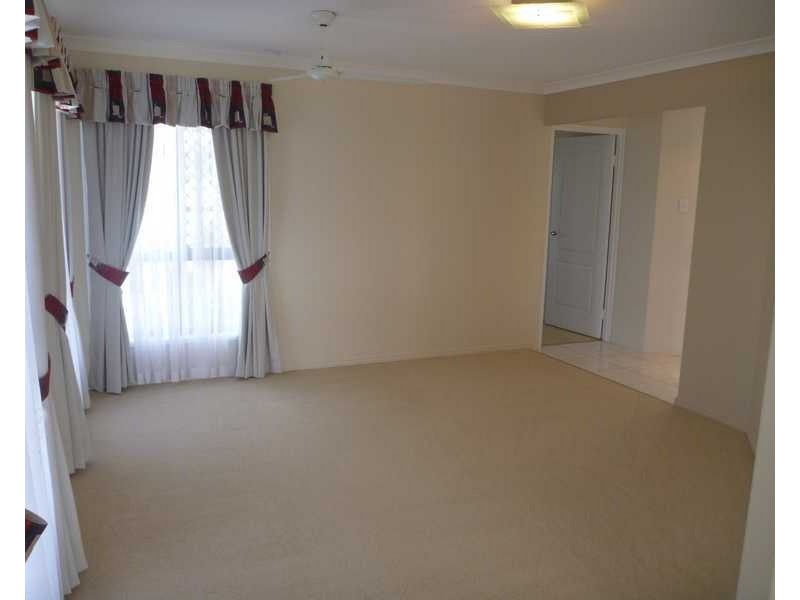 4 Jeana Close, Boyne Island QLD 4680